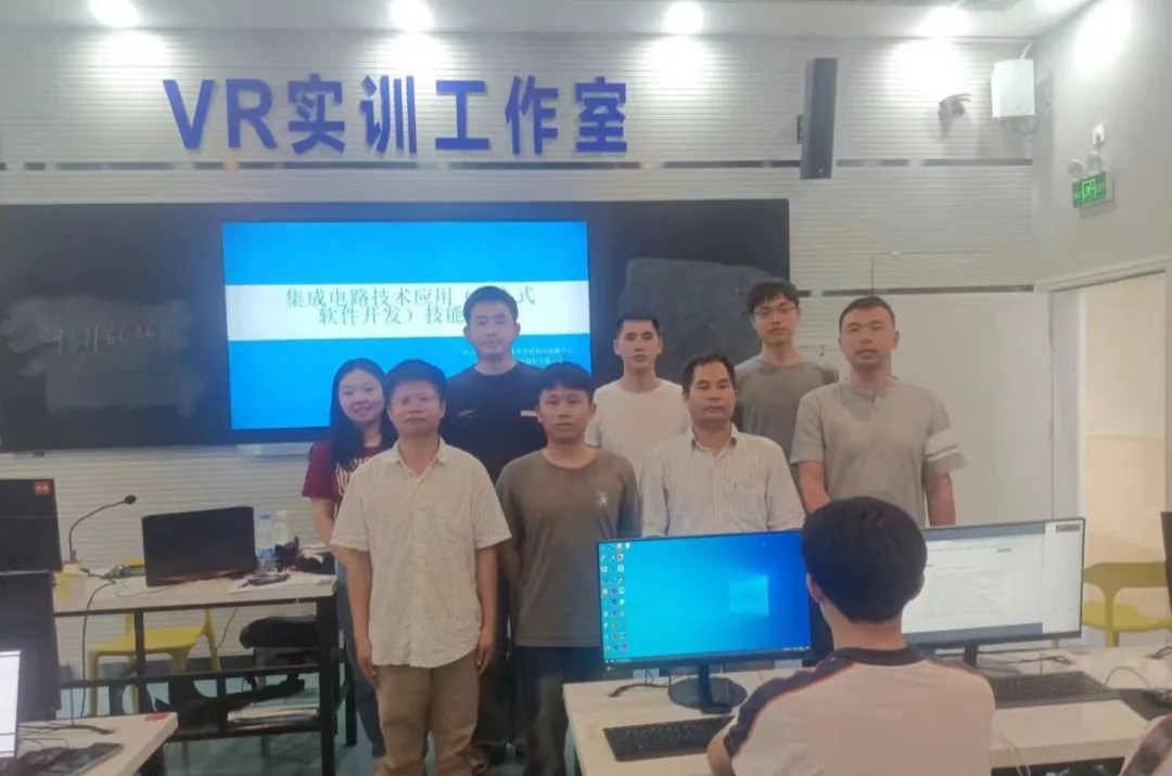 引企入教  共促發(fā)展丨火炬科校邀請粵嵌科技專家開展集成電路嵌入式軟件開發(fā)實戰(zhàn)培訓